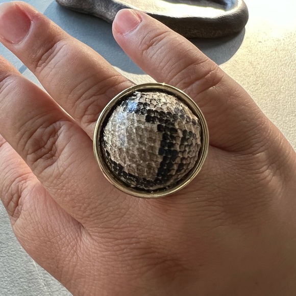 3/$15! Addition Elle ring Size 10 plus oversized gold plates and snake print - Picture 6 of 8